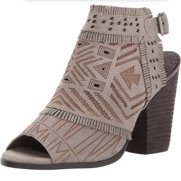 Naughty Monkey Sweet Jackie Aztec Tribal Suede Peep Toe Sandal - Picture 1 of 16